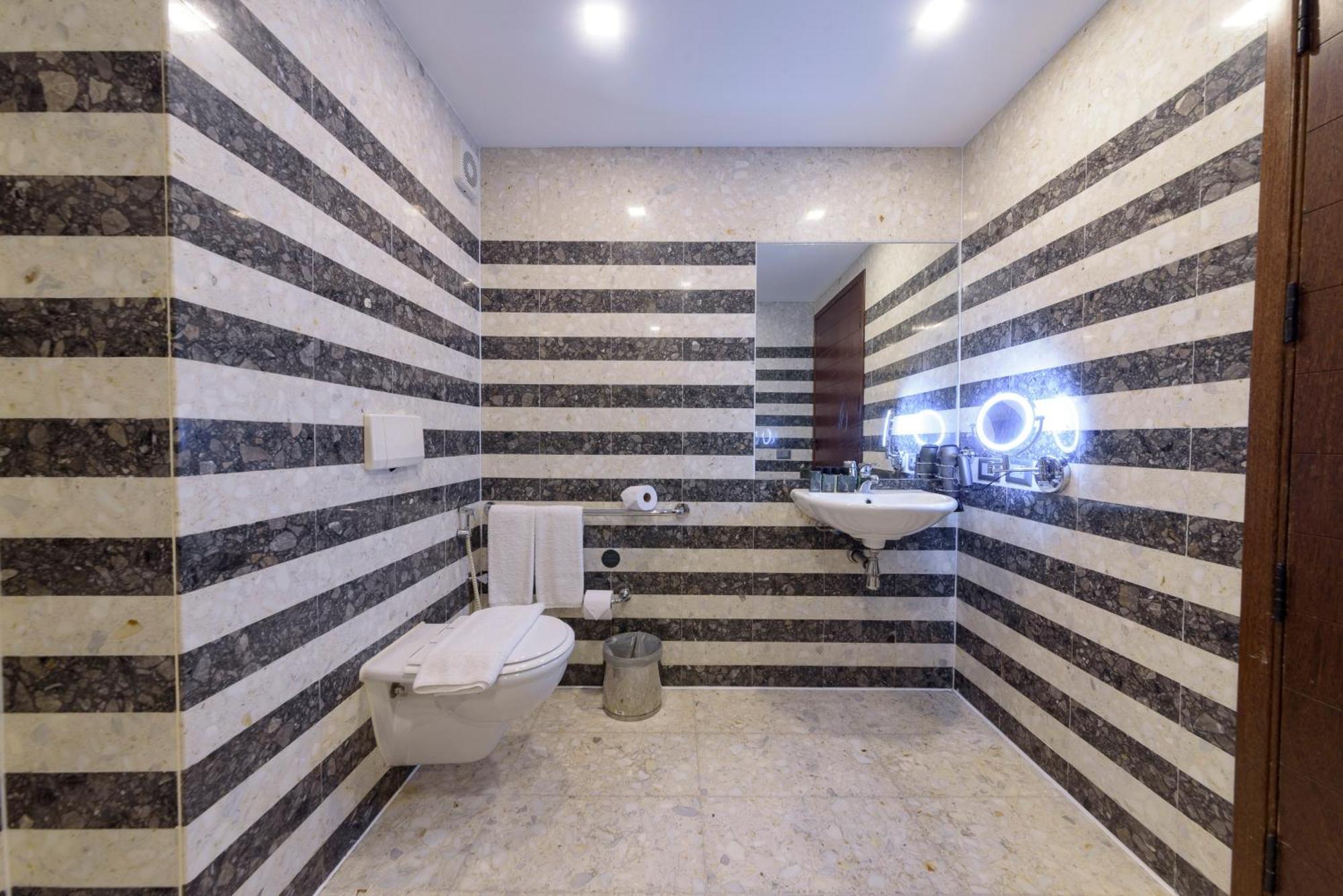 Royal Tulip Brasilia Alvorada Hotel Cameră foto Bathroom